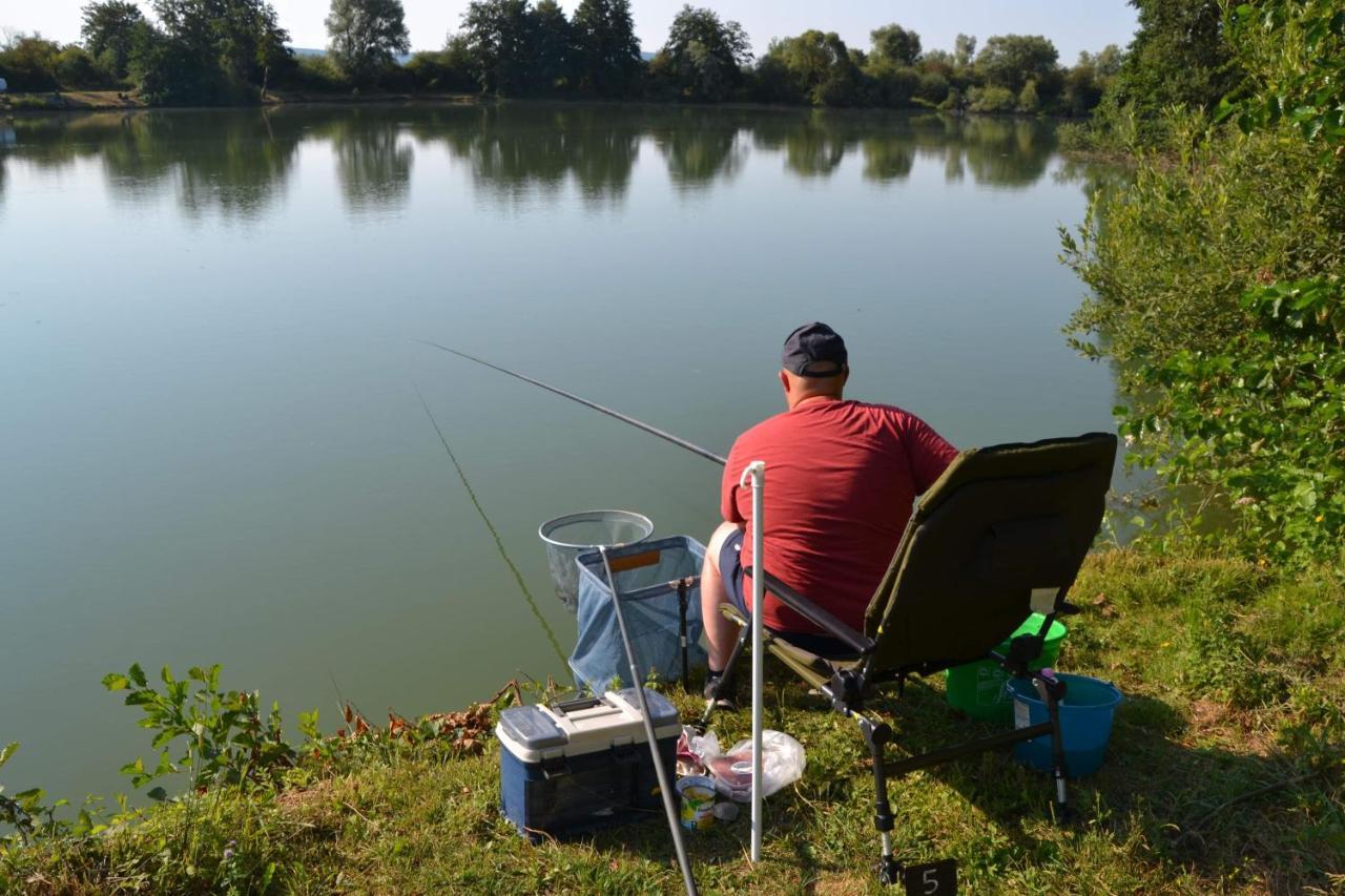Gite La Volette Moulins-Saint-Hubert Exteriér fotografie